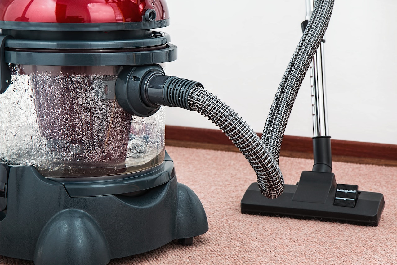 You are currently viewing Everything to Know About Deep Cleaning & When You Need It