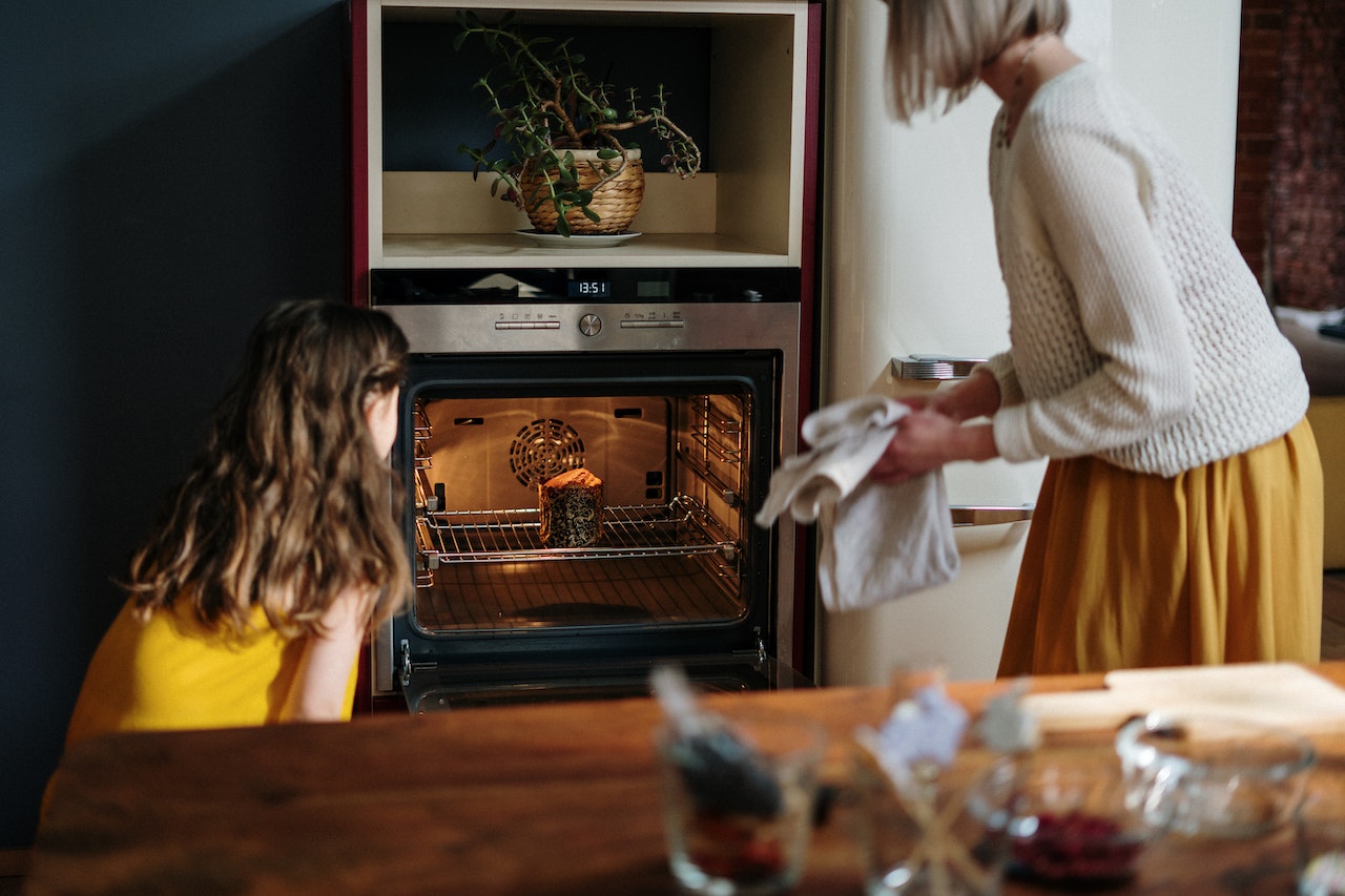 You are currently viewing Why Frequency Matters When Cleaning an Oven