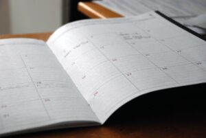 Read more about the article Creating a Cleaning Schedule: What You Need to Know
