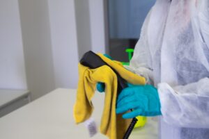 Read more about the article Why Professional House Cleaners Are Worth the Investment