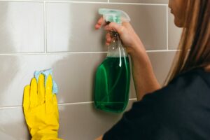 Read more about the article 7 Steps to Keep Your Bathroom Sparkling Clean and Germ-Free
